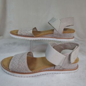 BOBS From Skechers Womens Desert Kiss Tan Wedge Sandals Size 8.5 Memory Foam